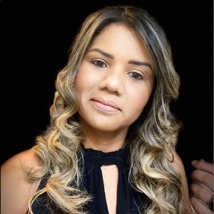 Meet your Posher, Ester